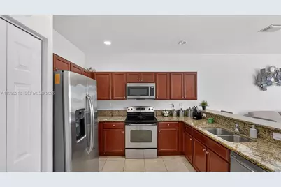 9041 SW 227th St #5, Cutler Bay, FL 33190 - Photo 8