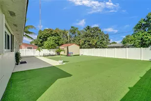 19625 NW 6th Pl, Miami Gardens, FL 33169 - Photo 12