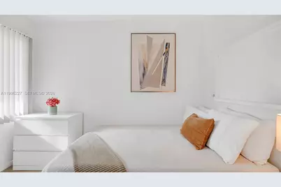 100 SW 130th Ter #204C, Pembroke Pines, FL 33027 - Photo 10