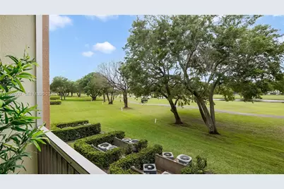 100 SW 130th Ter #204C, Pembroke Pines, FL 33027 - Photo 26