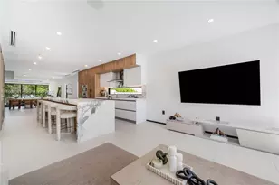 420 SW 15th Rd, Miami, FL 33129 - Photo 14