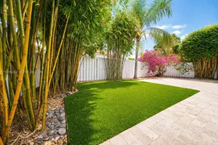 717 Tanglewood Cir, Weston, FL 33327 - Photo 8