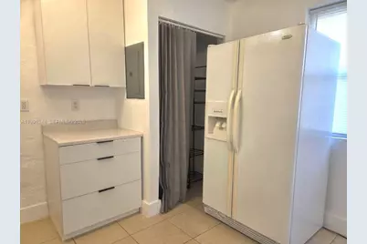 34 SW 6th Ave #4, Dania Beach, FL 33004 - Photo 2