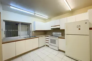 16924 SW 112th Ct, Miami, FL 33157 - Photo 2