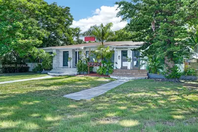 7811 NE 10th Ct, Miami, FL 33138 - Photo 2