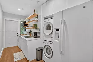 7811 NE 10th Ct, Miami, FL 33138 - Photo 8