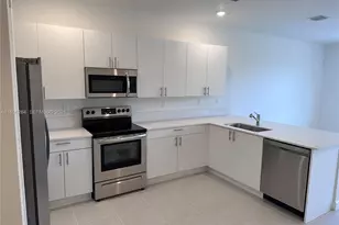 2671 SE 10th St, Homestead, FL 33035 - Photo 2