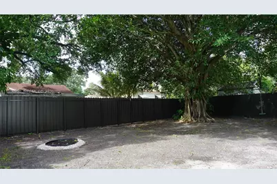 3280 NW 51st Ter, Miami, FL 33142 - Photo 32