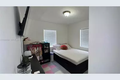 3481 NW 5th St, Lauderhill, FL 33311 - Photo 10