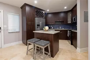 1723 NE Miami Gardens Dr, Miami, FL 33179 - Photo 2