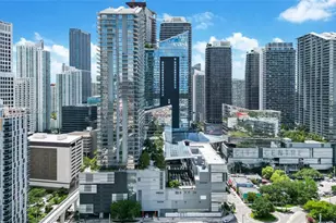 68 SE 6th St, Miami, FL 33131 - Photo 30