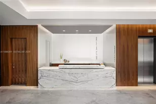 68 SE 6th St, Miami, FL 33131 - Photo 18