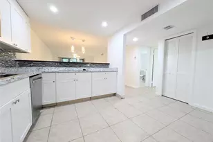 310 Lakeview Dr, Weston, FL 33326 - Photo 6
