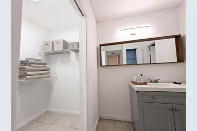 310 Lakeview Dr #105, Weston, FL 33326 - Photo 14