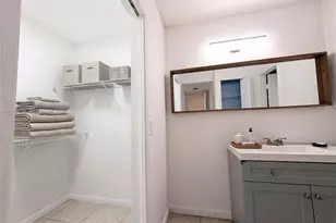 310 Lakeview Dr, Weston, FL 33326 - Photo 14