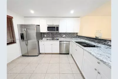 310 Lakeview Dr #105, Weston, FL 33326 - Photo 6