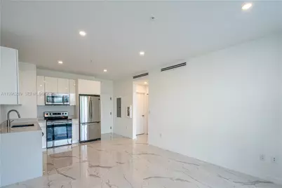 8425 Crespi Blvd #302, Miami Beach, FL 33141 - Photo 10