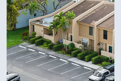 1360 NW 97th Ter #272, Pembroke Pines, FL 33024 - Photo 38