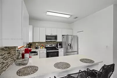 14098 SW 51st Ct, Miramar, FL 33027 - Photo 10