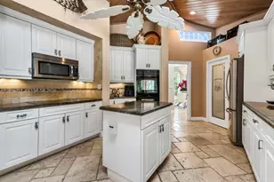 5328 E Leitner Dr, Coral Springs, FL 33067 - Photo 10