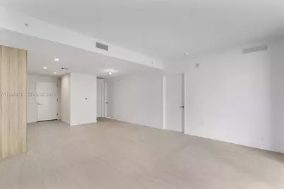 77 SE 5th Street #4206, Miami, FL 33131 - Photo 6