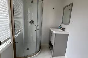 811 NW 21st Ct, Miami, FL 33125 - Photo 8