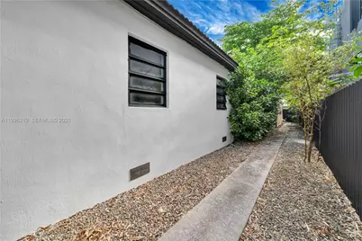 3033 Hibiscus St, Miami, FL 33133 - Photo 18