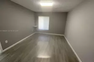 8015 SW 107th Ave, Miami, FL 33173 - Photo 4