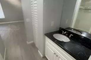 8015 SW 107th Ave, Miami, FL 33173 - Photo 6