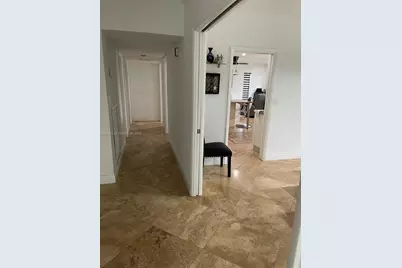 19265 E Saint Andrews Dr, Hialeah, FL 33015 - Photo 24