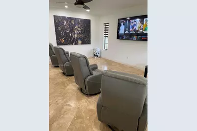 19265 E Saint Andrews Dr, Hialeah, FL 33015 - Photo 36