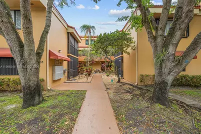 15485 N Miami Lakeway N #208-2, Miami Lakes, FL 33014 - Photo 2