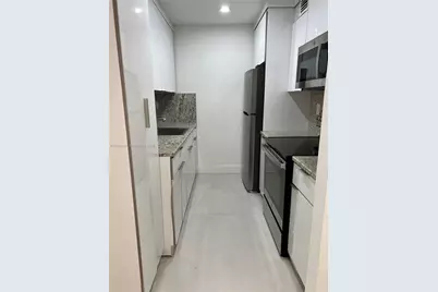 7160 Fairway Dr #J16, Miami Lakes, FL 33014 - Photo 4