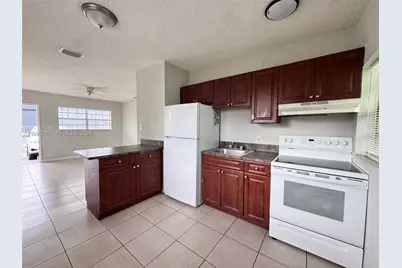 990 Phippen Waiters Rd #1-2, Dania Beach, FL 33004 - Photo 4