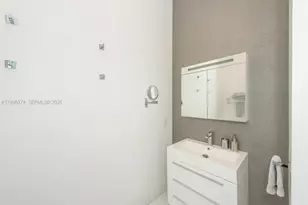 13145 Coronado Ln, North Miami, FL 33181 - Photo 24