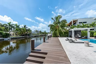 13145 Coronado Ln, North Miami, FL 33181 - Photo 8