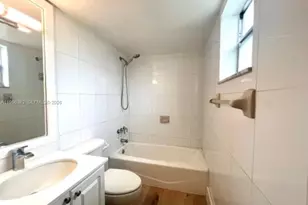 444 SW 4th St, Miami, FL 33130 - Photo 4