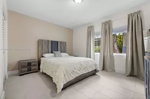 1286 NE 109th St, Miami, FL 33161 - Photo 24
