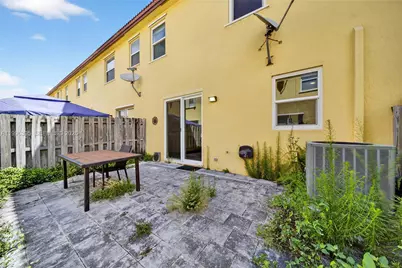 8766 NW 112th Path, Doral, FL 33178 - Photo 30