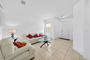 8766 NW 112th Path, Doral, FL 33178 - Photo 6