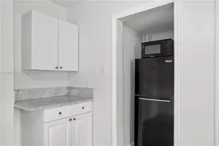 1041 NE 9th Ave, Fort Lauderdale, FL 33304 - Photo 4