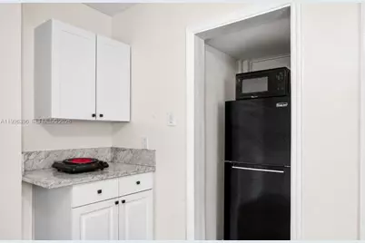 1041 NE 9th Ave #A3, Fort Lauderdale, FL 33304 - Photo 6