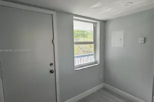 1398 NE 191st St, Miami, FL 33179 - Photo 12