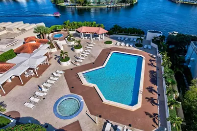 20185 E Country Club Dr #204, Aventura, FL 33180 - Photo 48