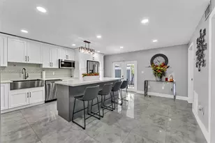 19530 NW 55th Cir Pl, Miami Gardens, FL 33055 - Photo 4