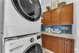 19530 NW 55th Cir Pl, Miami Gardens, FL 33055 - Photo 16