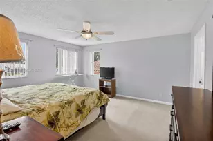 9481 Oak Grove Cir, Davie, FL 33328 - Photo 22