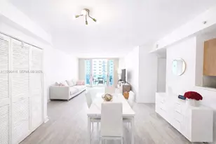 7501 E Treasure Dr, North Bay Village, FL 33141 - Photo 4