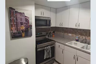 801 Brickell Bay Dr #1961, Miami, FL 33131 - Photo 10