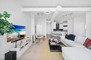 700 NE 25th St, Miami, FL 33137 - Photo 10